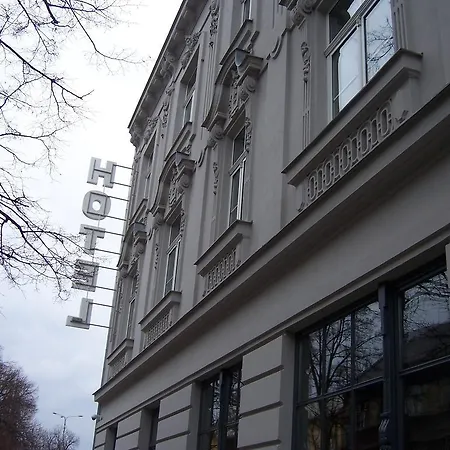 City.city Hotel