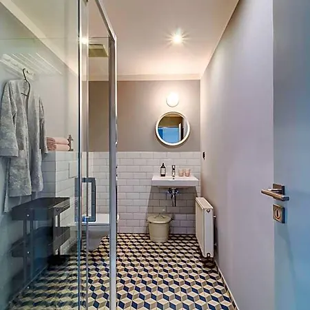 City.city Hotel